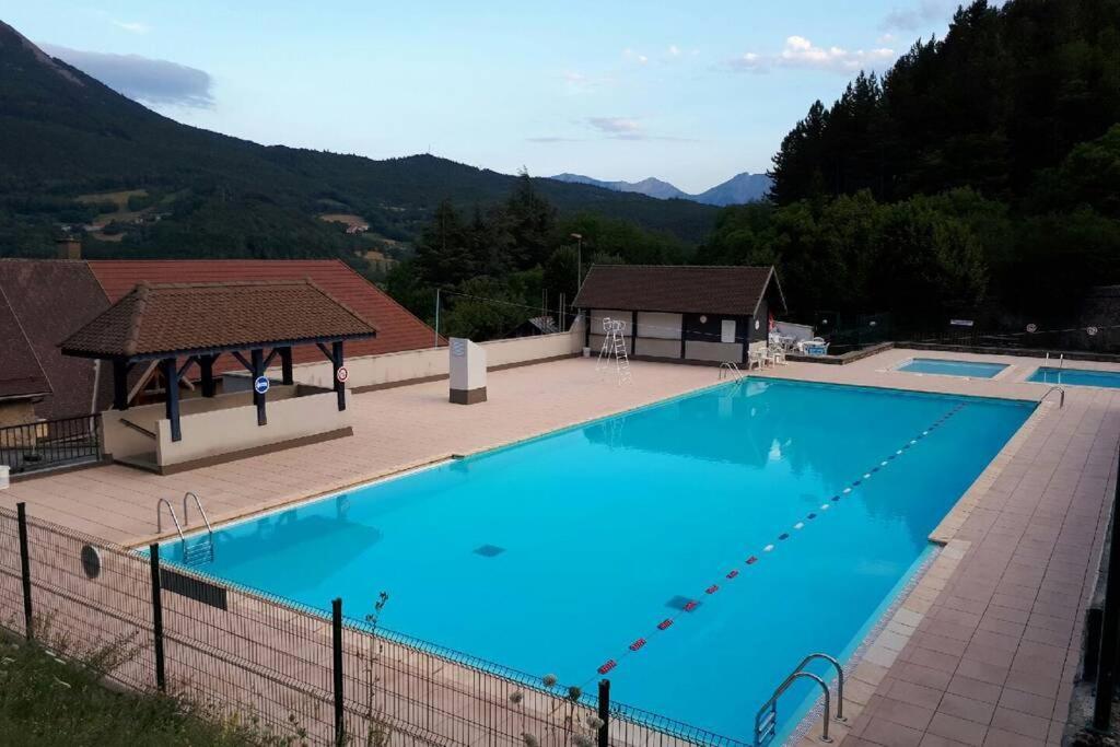 Gite "Entre Champsaur Et Valgodemard" Saint-Jacques-en-Valgodemard Luaran gambar